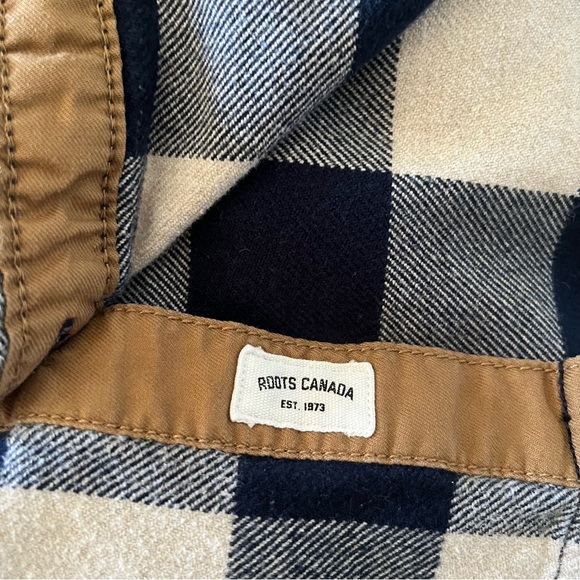 ROOT’s Heavy Flannel Shirt with elbow patch , Sz M - Picture 8 of 8